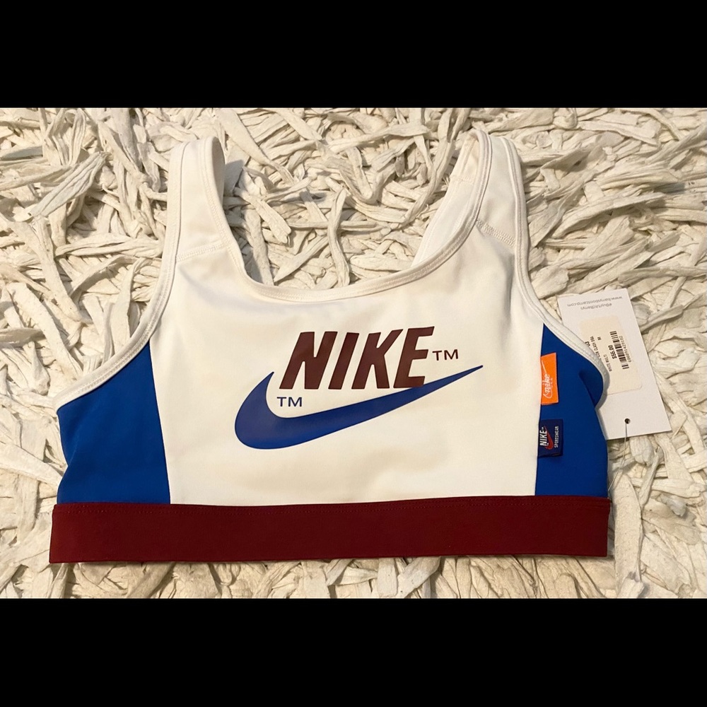 Nike New With Tags Sports Bra